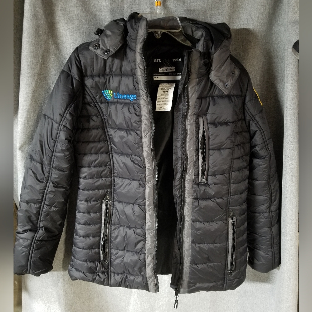 Black Puffer Jacket Medium. Like New. Fits Small Adult Or Preteen Or Teen